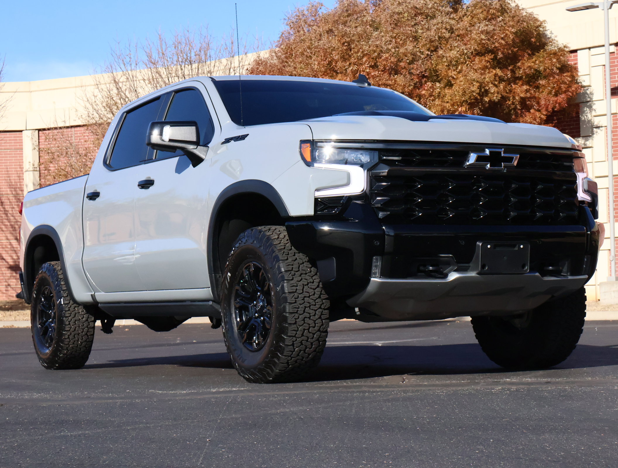 2025 Chevrolet Silverado 1500 ZR2's photo