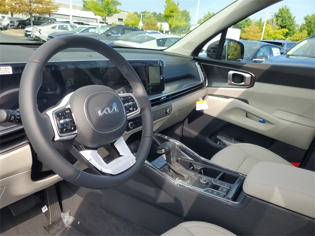 2025 Kia Sorento S photo 12