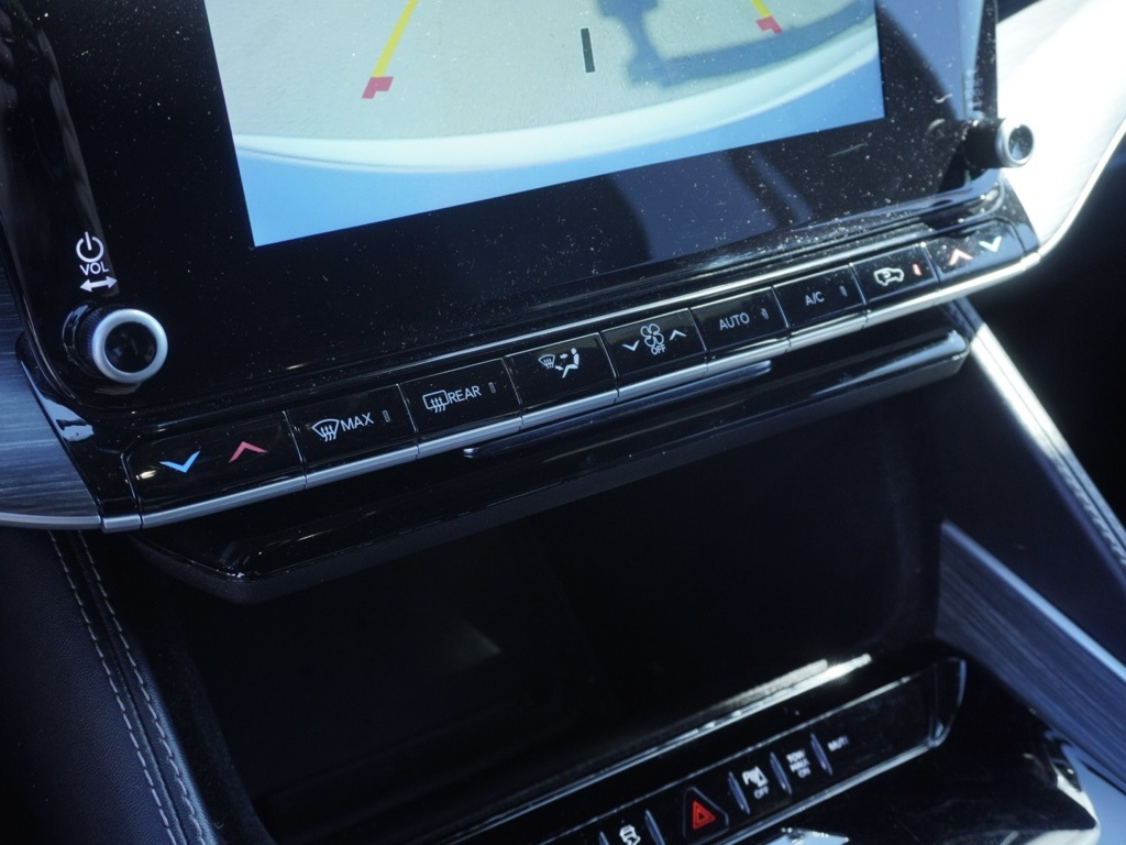 2023 Jeep Wagoneer L Series II photo 13