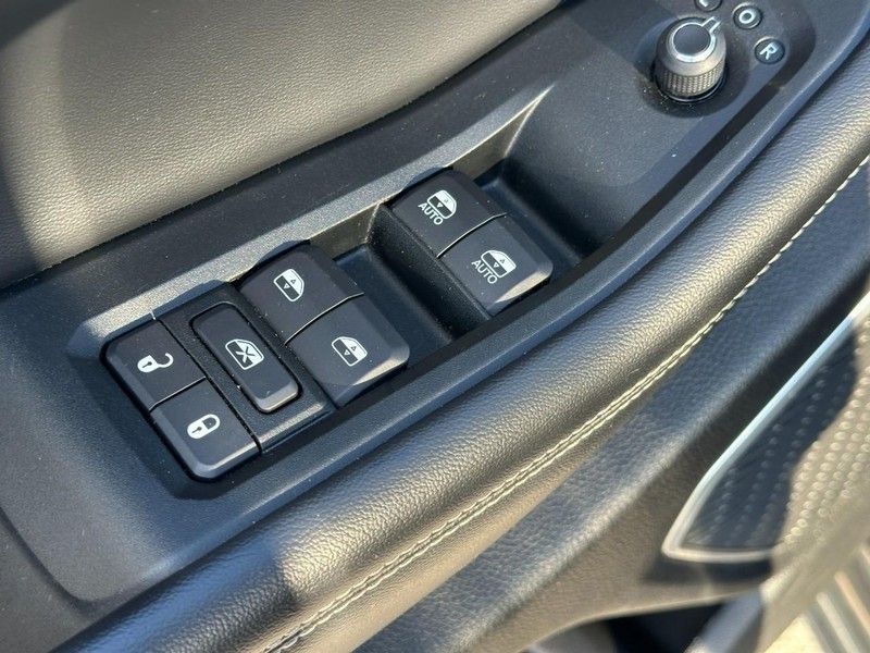 2024 Jeep Cherokee Limited 4xe photo 17