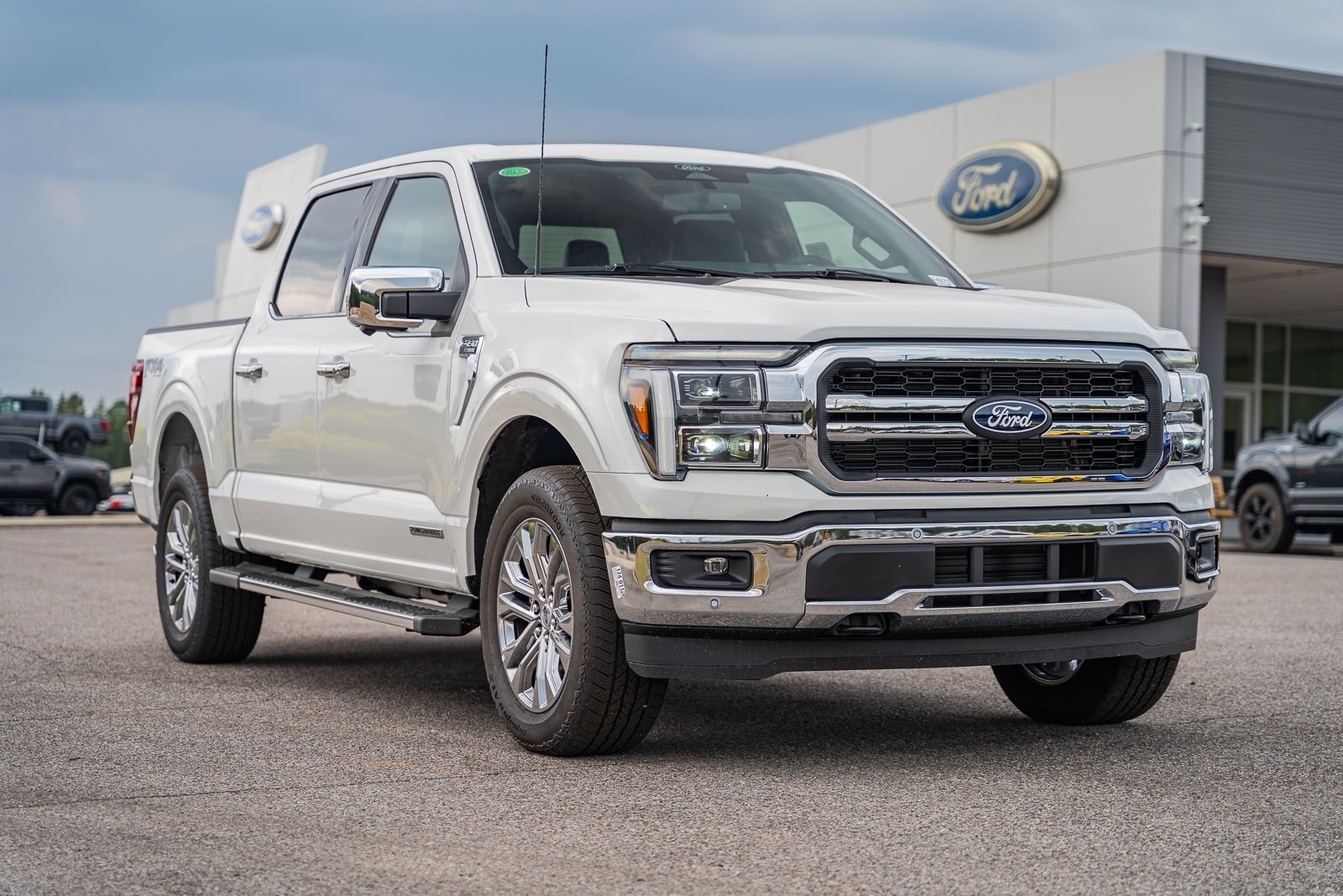 2025 Ford F-150 Lariat's photo