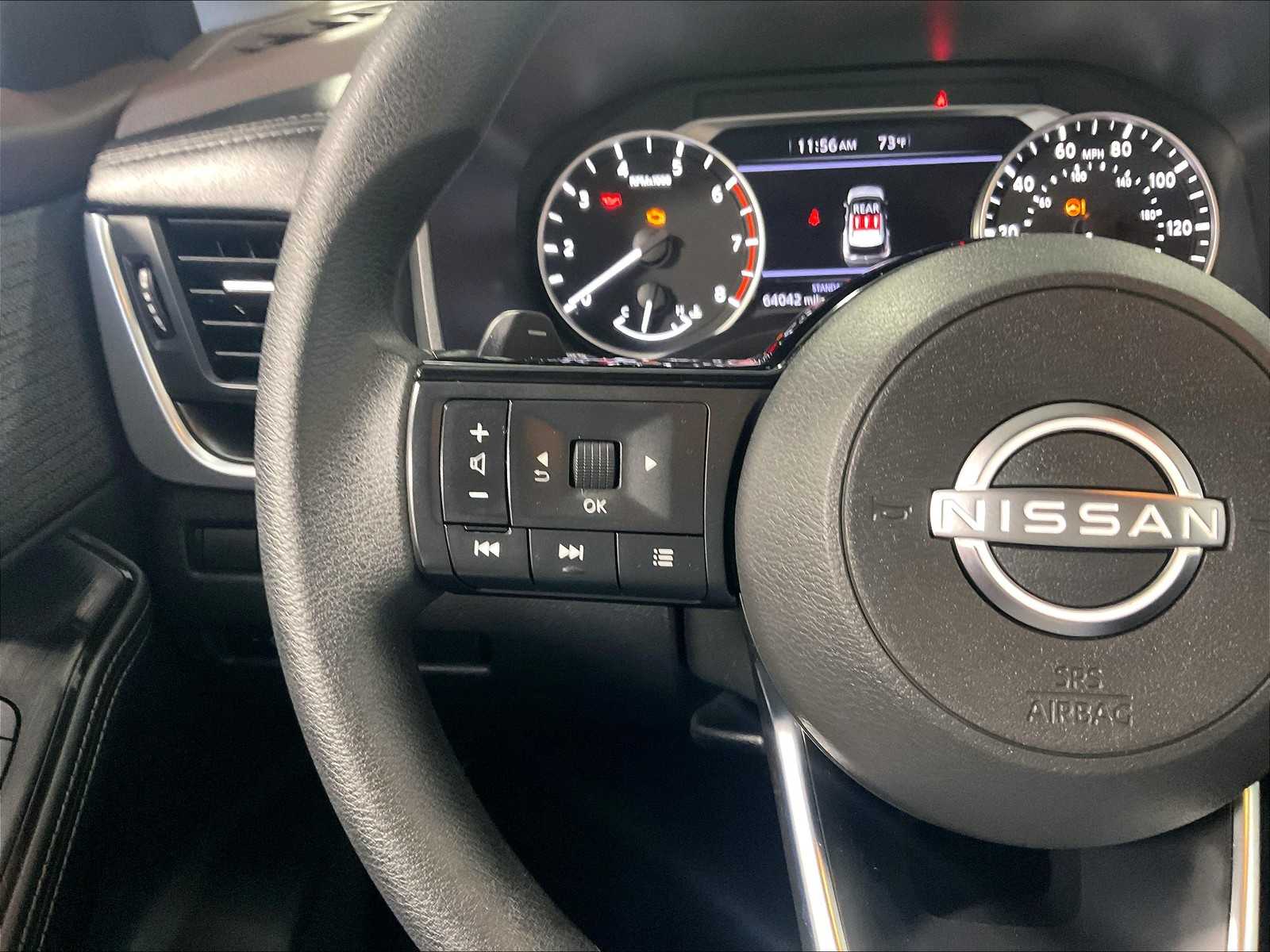 2023 Nissan Rogue SV photo 18