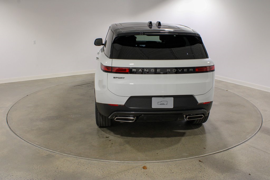 2025 Land Rover Range Rover Sport SE photo 3