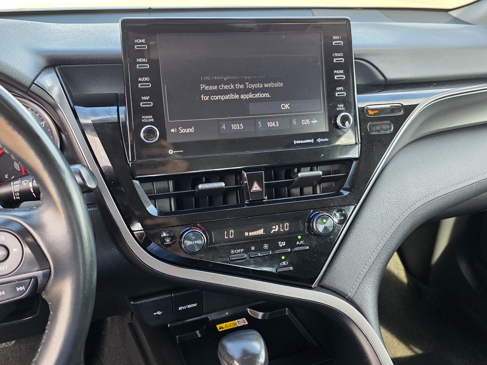 2022 Toyota Camry XSE photo 13