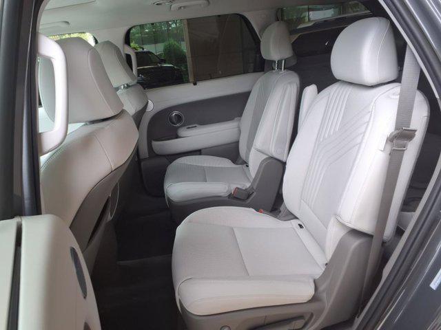2026 Hyundai Palisade SEL photo 7