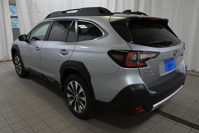 2025 Subaru Outback Limited photo 3