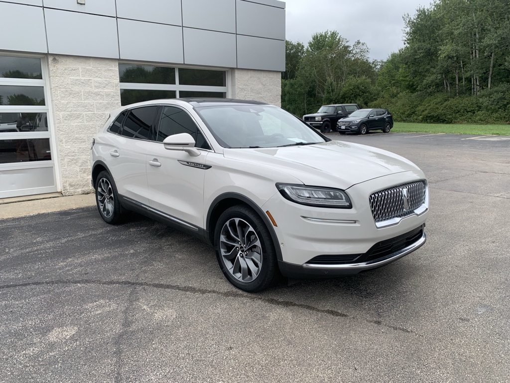 2022 Lincoln Nautilus Reserve photo 4