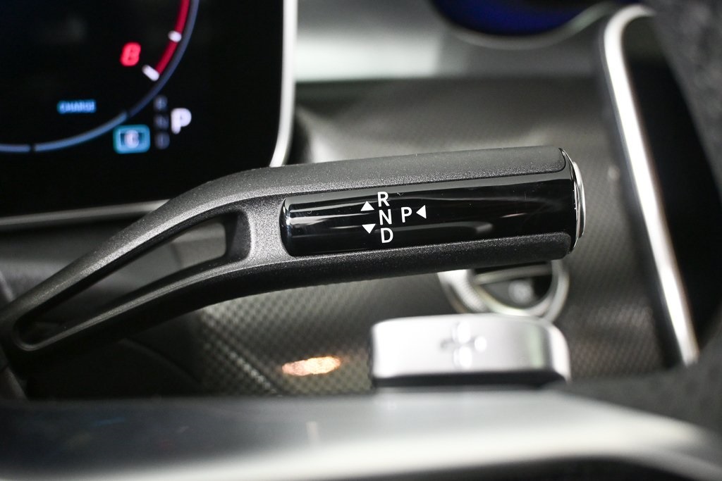 2025 Mercedes Benz C 300 photo 13