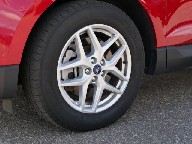2022 Ford Edge SEL photo 20