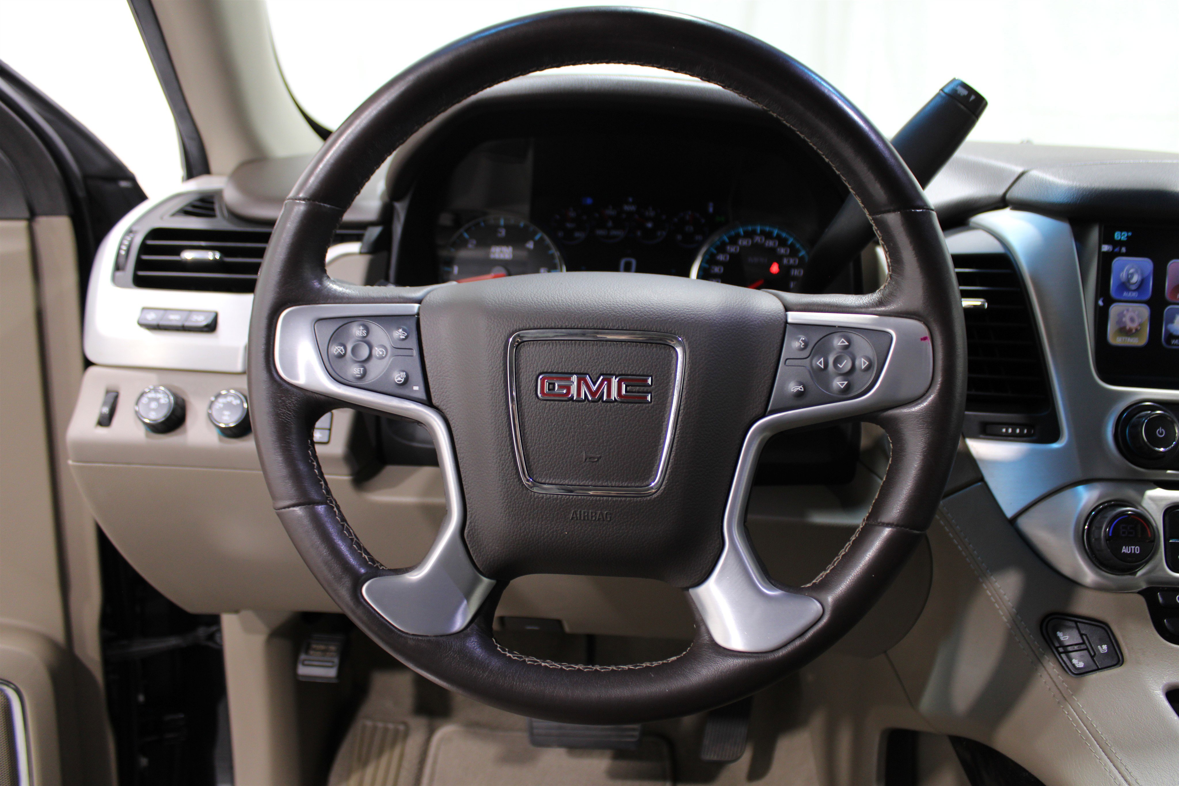 2020 Gmc Yukon SLT photo 6