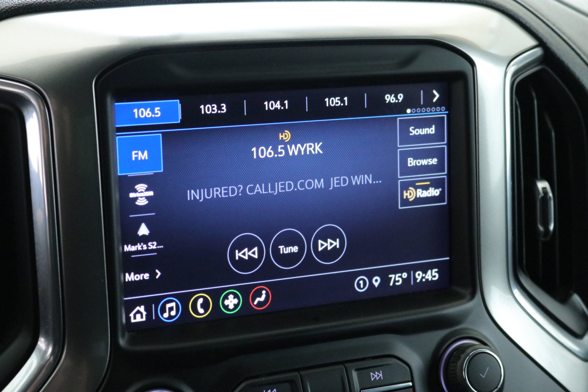 2021 Chevrolet Silverado 1500 LT photo 18