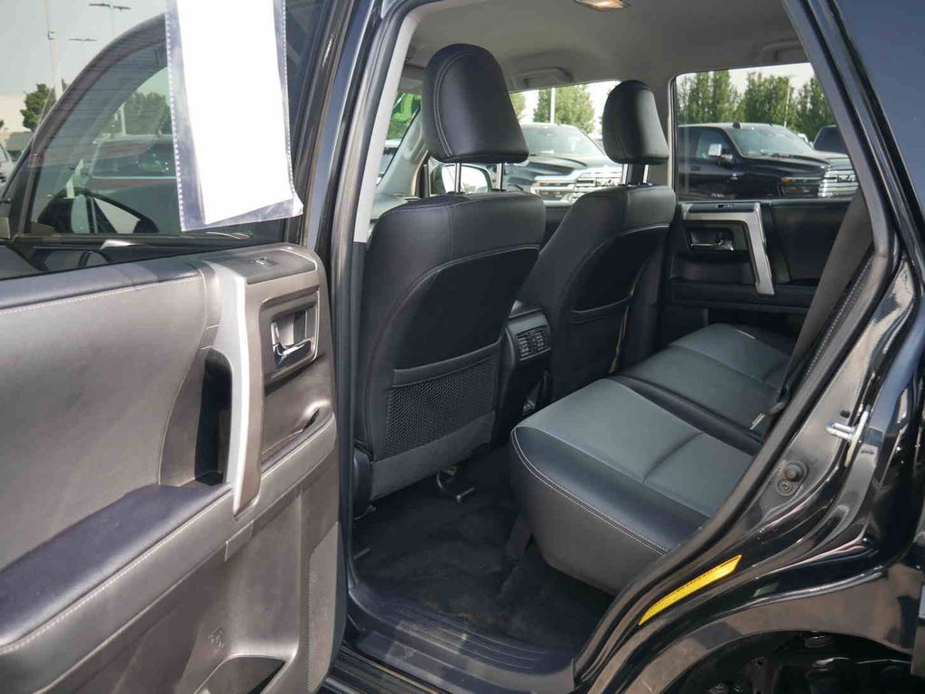 2024 Toyota 4Runner SR5 Premium photo 11