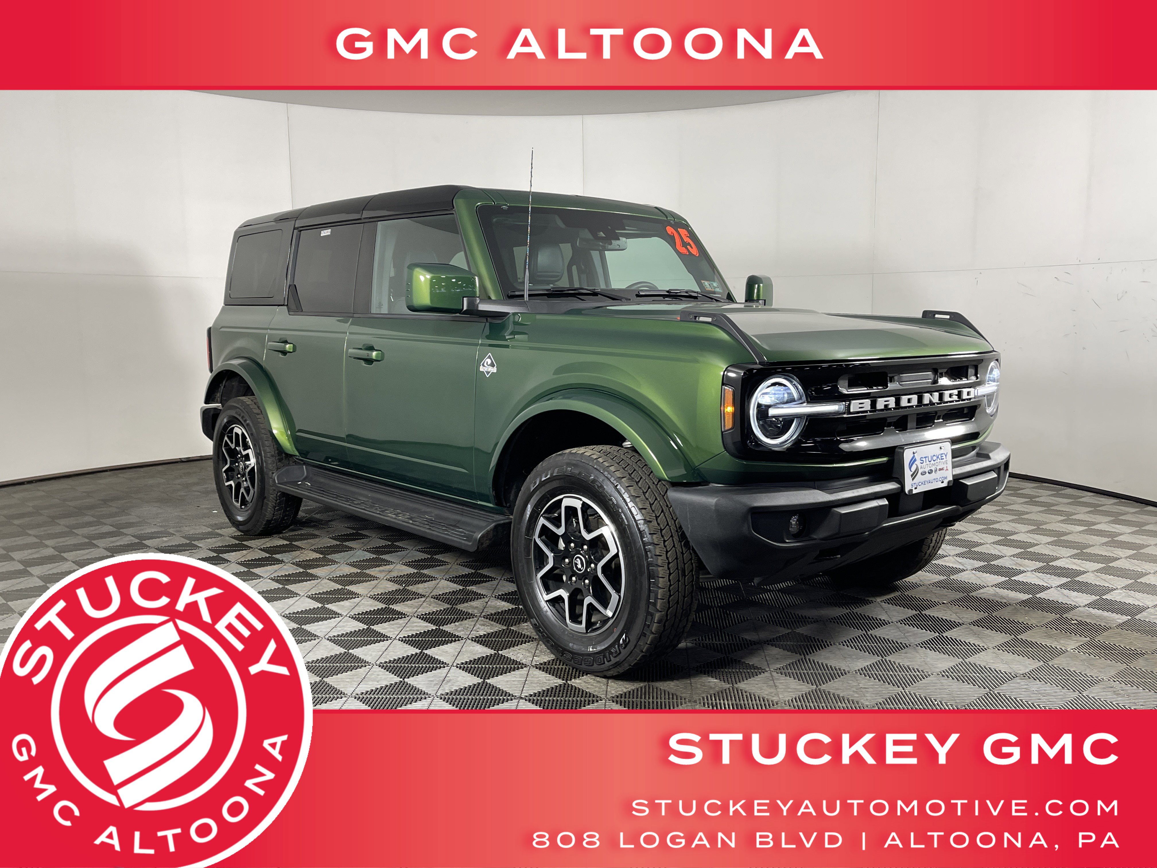 2025 Ford Bronco 4-Door Outer Banks's photo