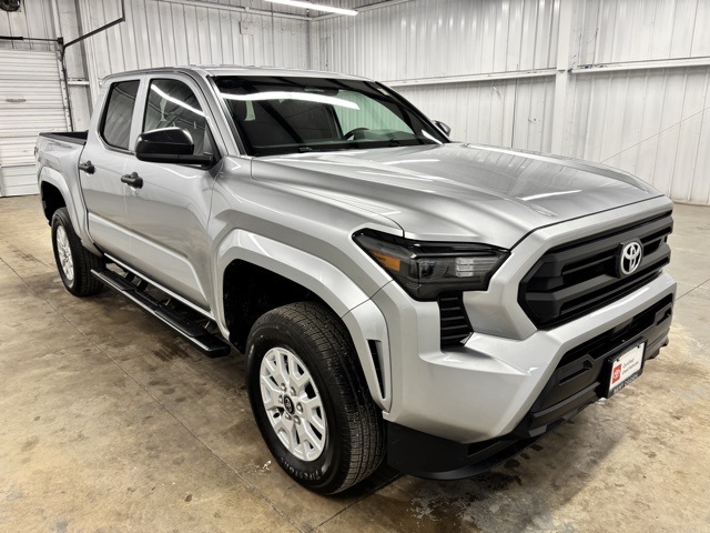 2025 Toyota Tacoma SR's photo