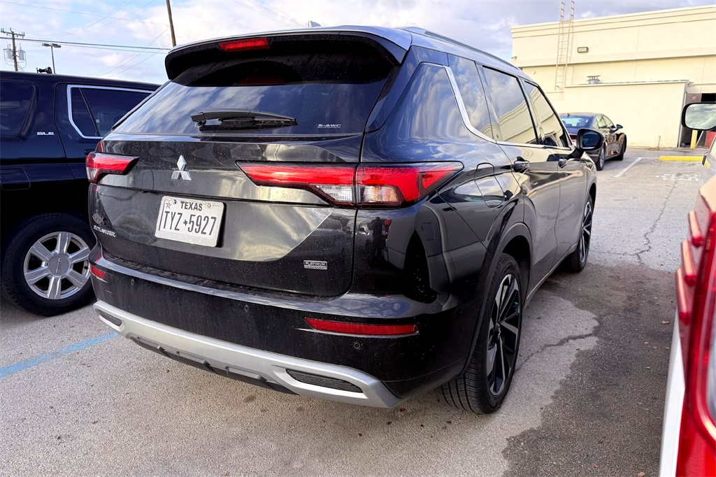 2024 Mitsubishi Outlander SEL Black Edition photo 4