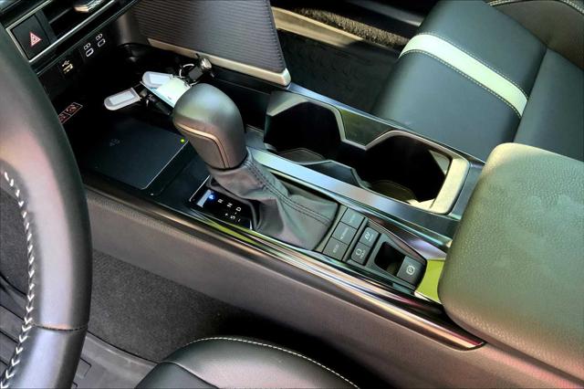 2025 Toyota Camry SE photo 14