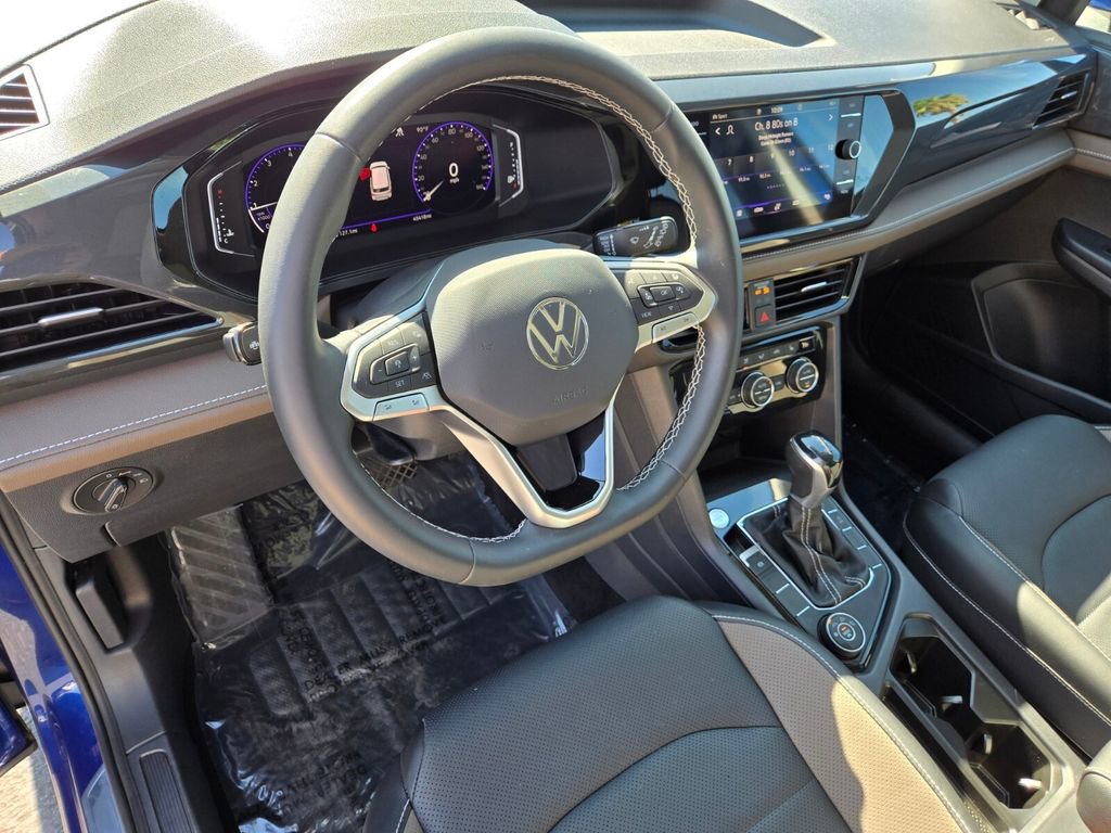 2022 Volkswagen Taos SEL photo 11