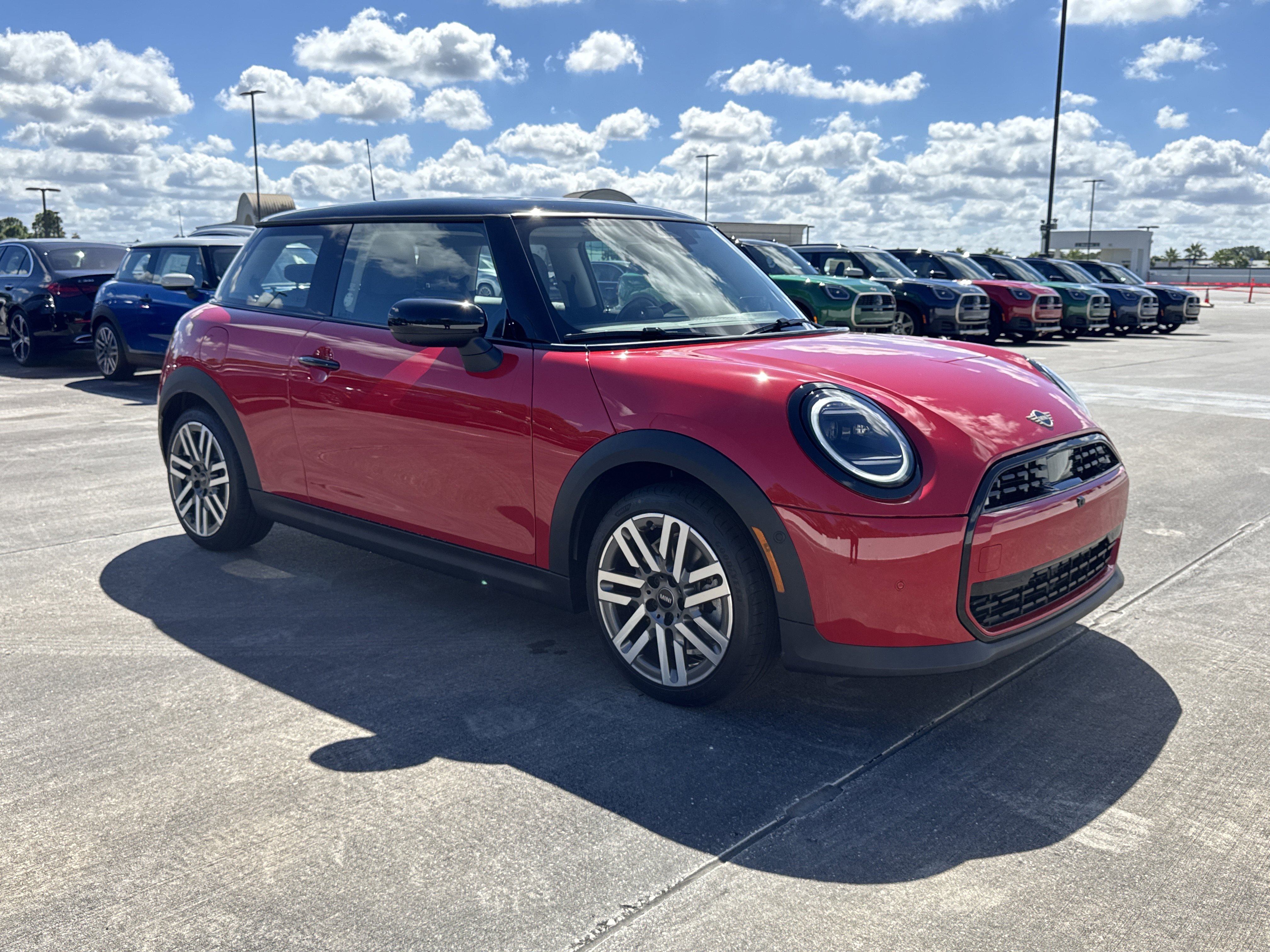 2026 MINI Hardtop 2 Door's photo