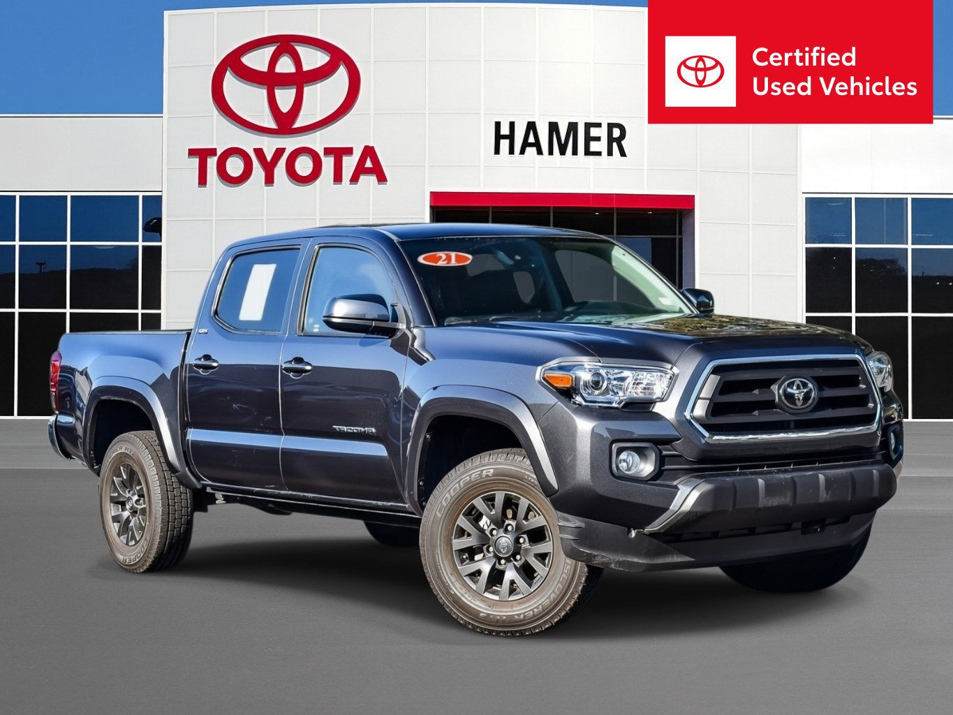 2021 Toyota Tacoma SR5's photo