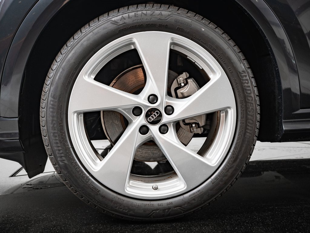 2025 Audi Q5 2.0T Prestige photo 13