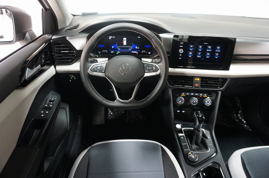 2025 Volkswagen Taos S photo 11