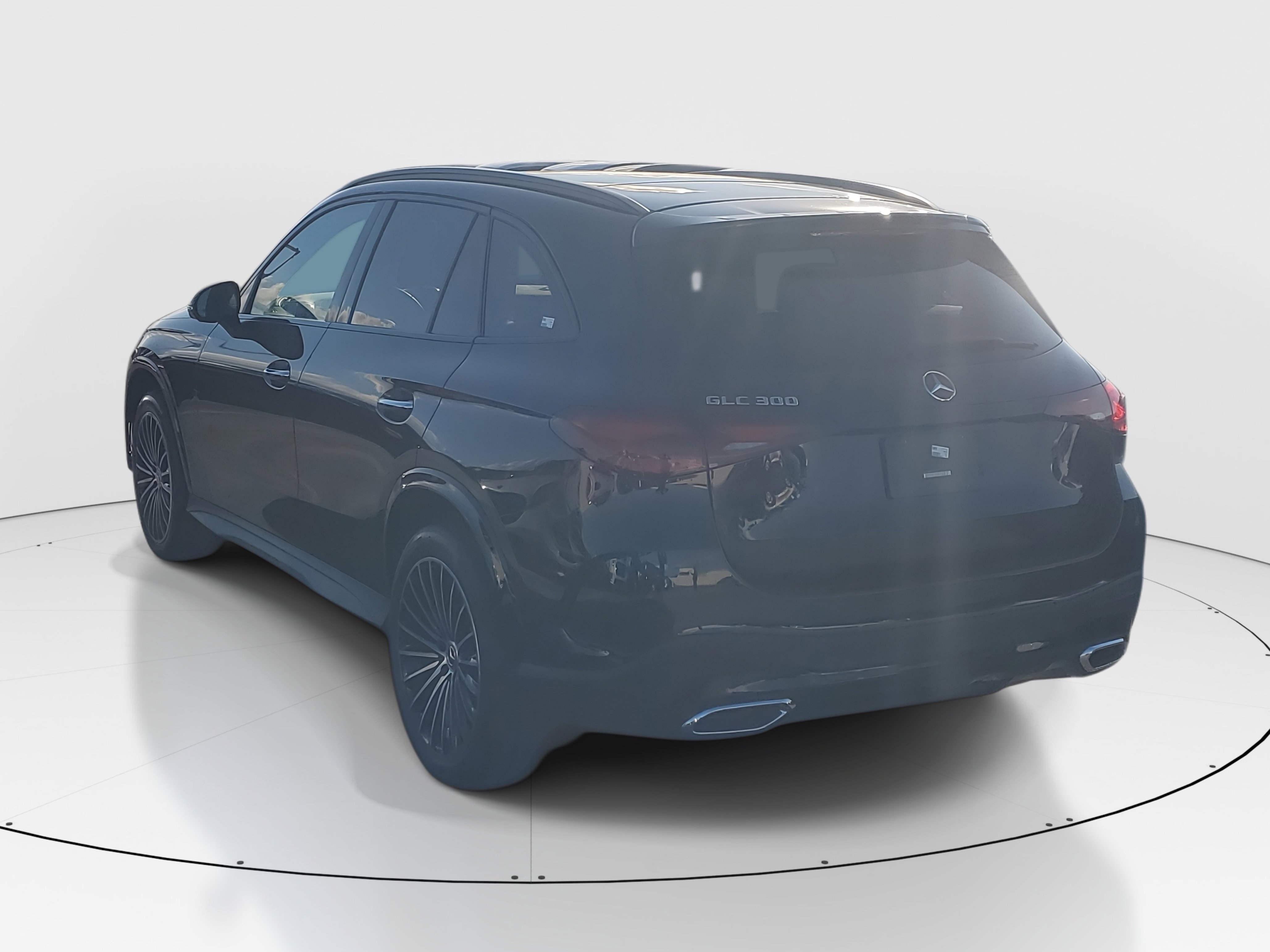 2024 Mercedes Benz GLC 300 photo 4