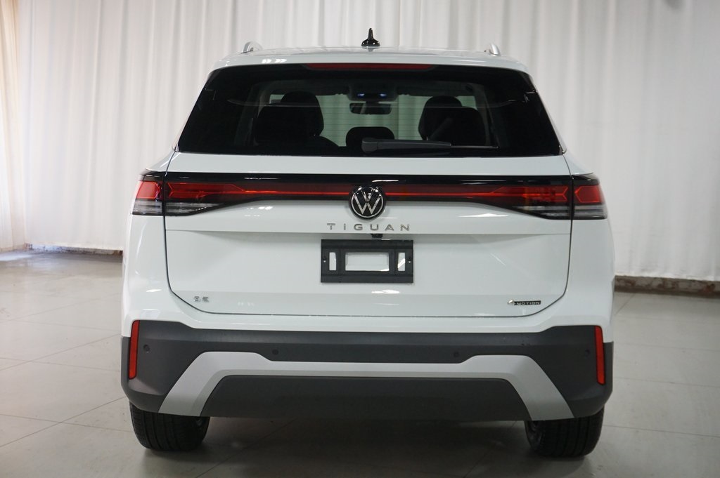 2025 Volkswagen Tiguan SE photo 4