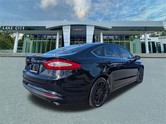 2016 Ford Fusion SE photo 3
