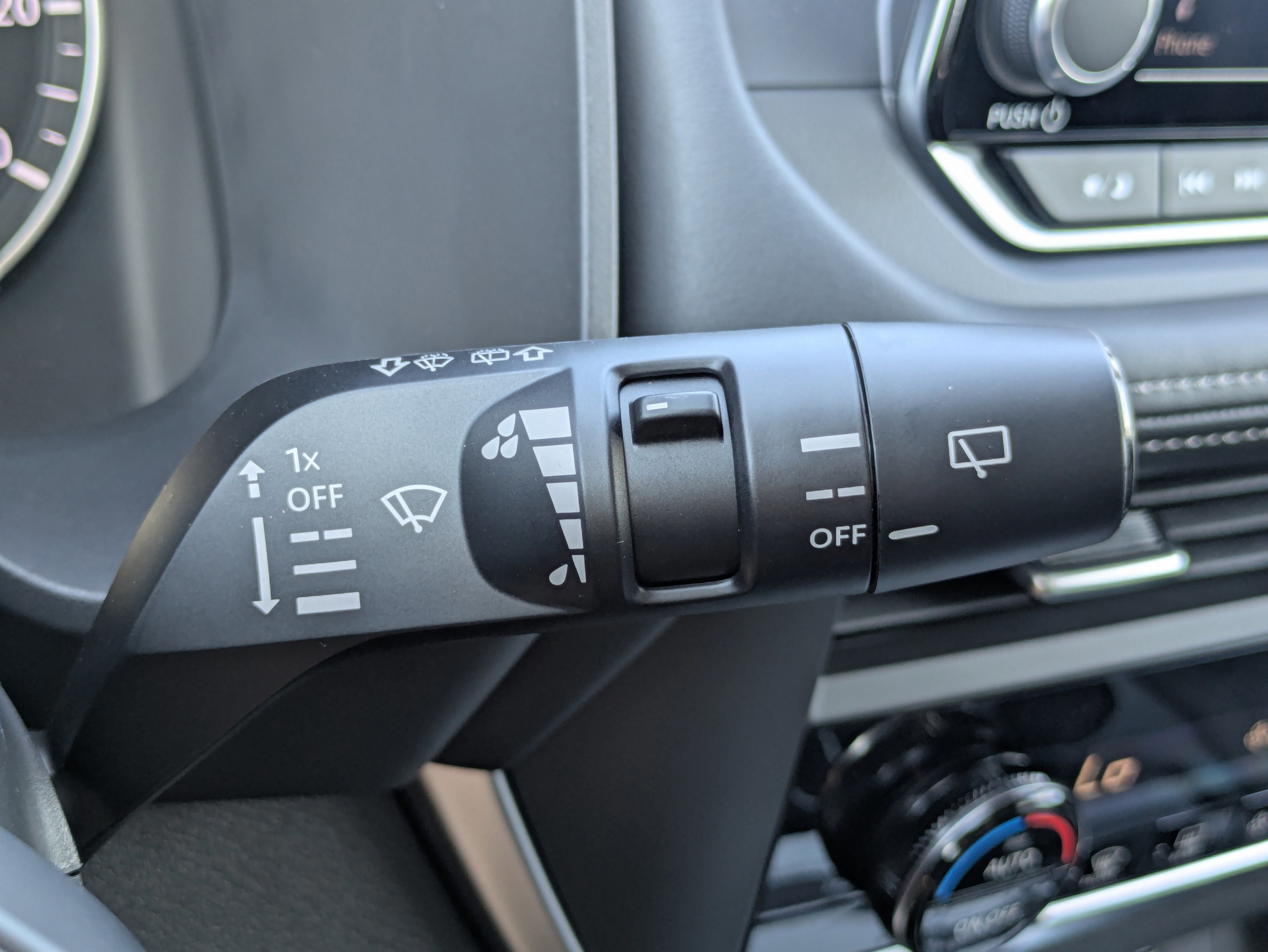 2026 Nissan Rogue SV photo 4