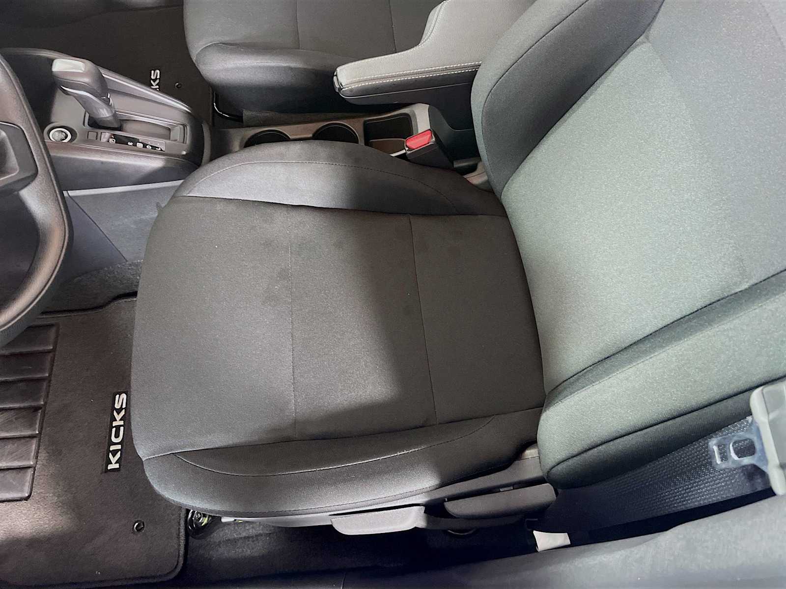 2024 Nissan Kicks S photo 14