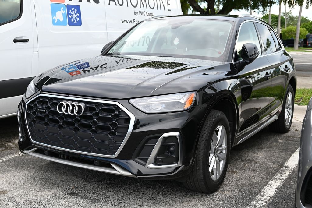2023 Audi Q5 45 S line Premium photo 2