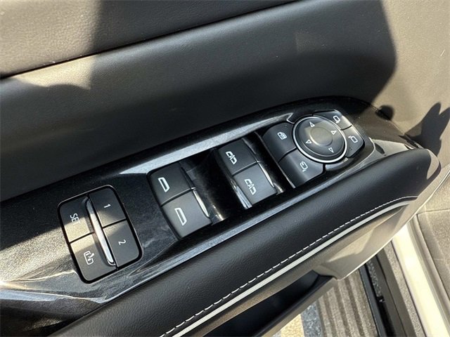 2023 Cadillac Escalade photo 8