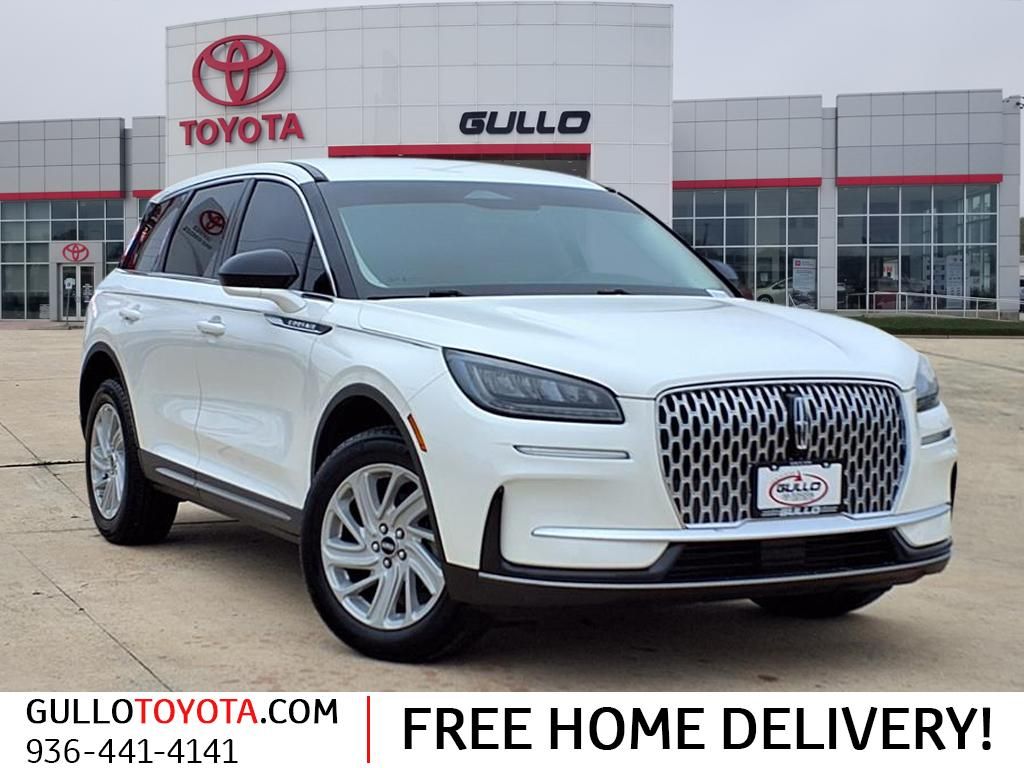 2023 Lincoln Corsair Base's photo