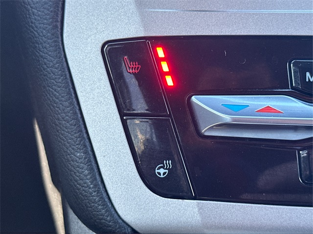 2022 Ford Explorer XLT photo 27