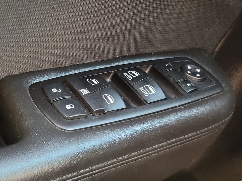 2015 Chrysler 200 Limited photo 29