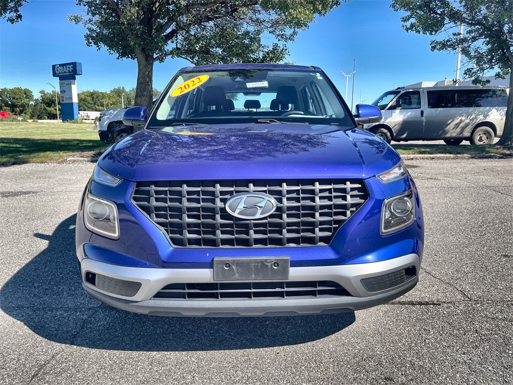 2022 Hyundai Venue SE photo 2