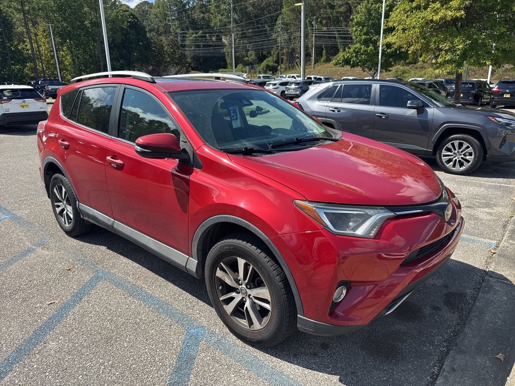 2017 Toyota RAV4 XLE photo 4