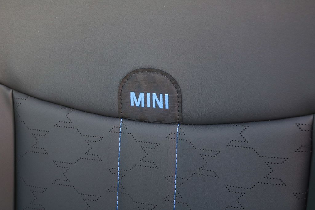 2026 Mini Cooper 4 Door Hardtop Iconic photo 22