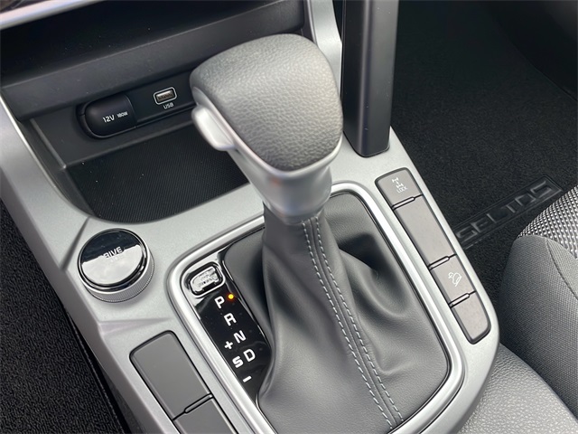 2023 Kia Seltos LX photo 21