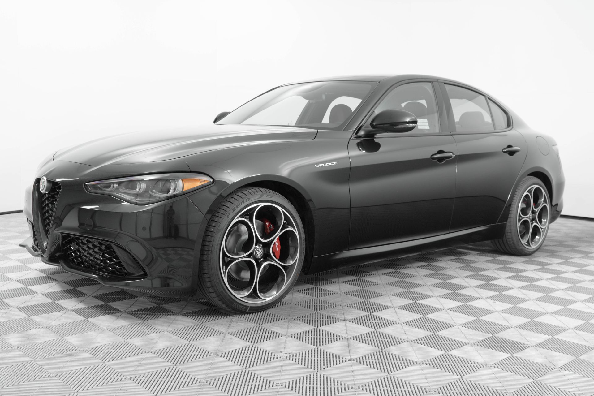 2025 Alfa Romeo Giulia SPRINT photo 3