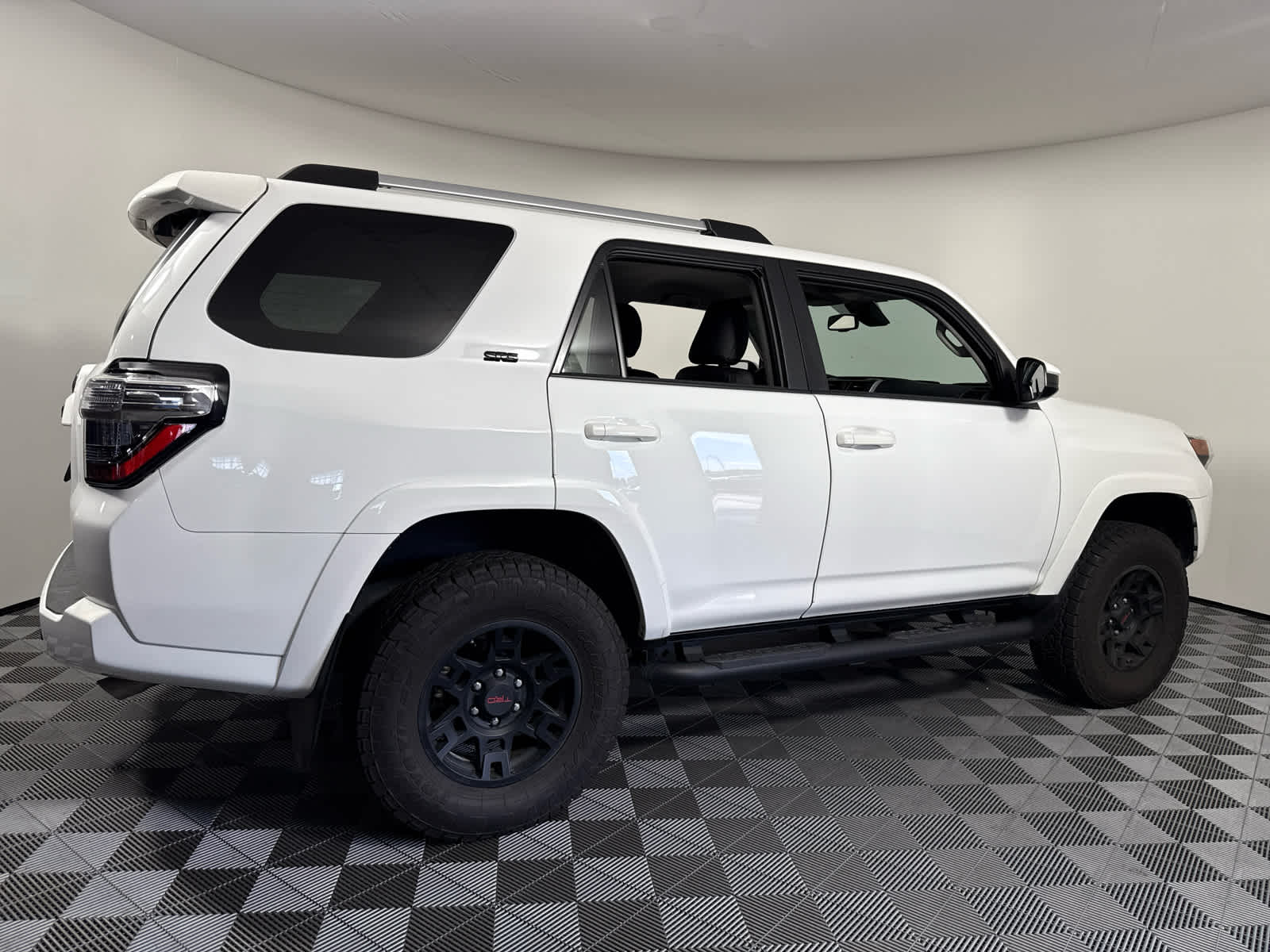 2021 Toyota 4Runner SR5 photo 6