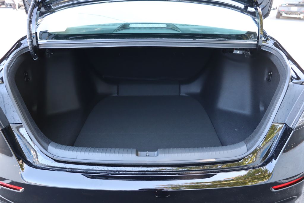 2025 Honda Accord LX photo 12