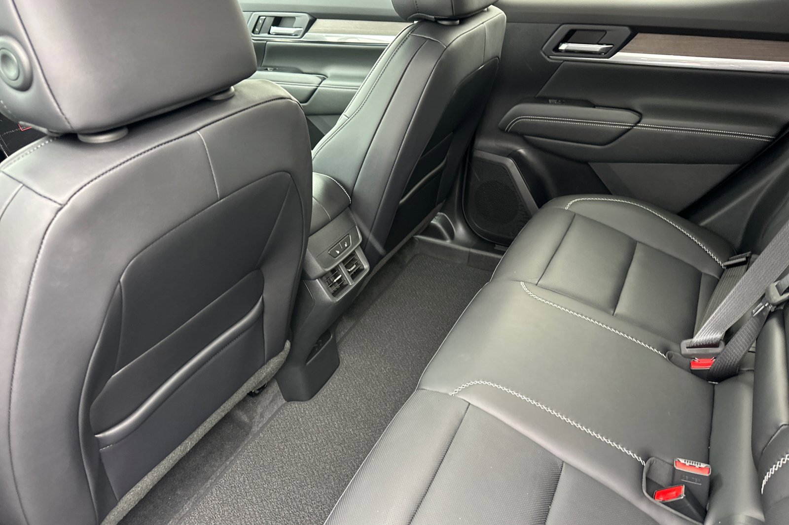 2026 Gmc Terrain Denali photo 3