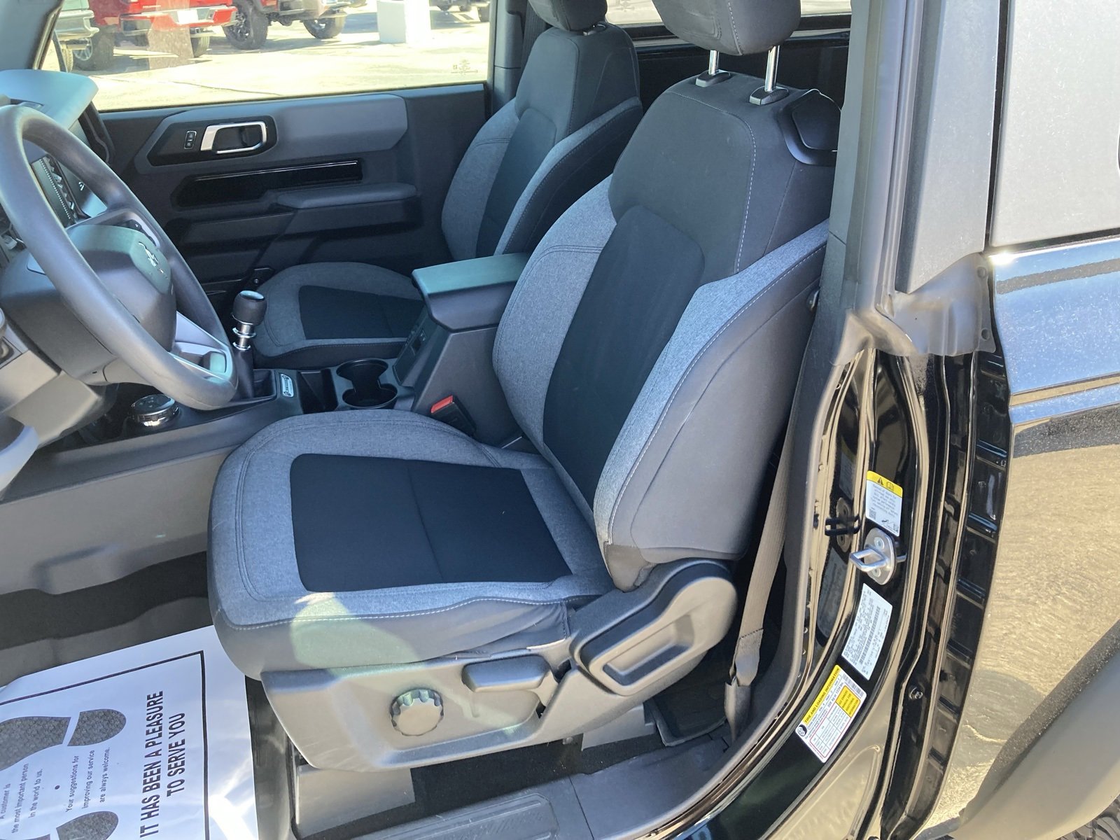 2023 Ford Bronco Base photo 26