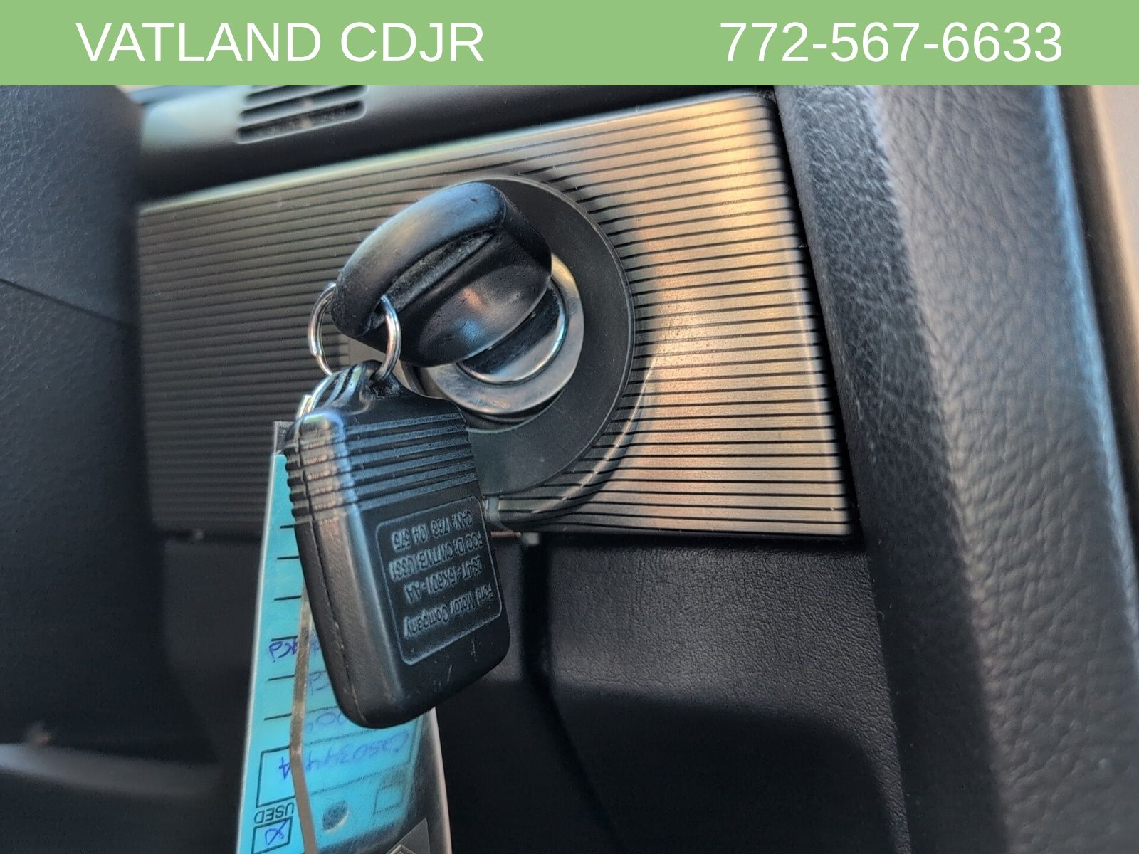 2004 Ford Thunderbird photo 16