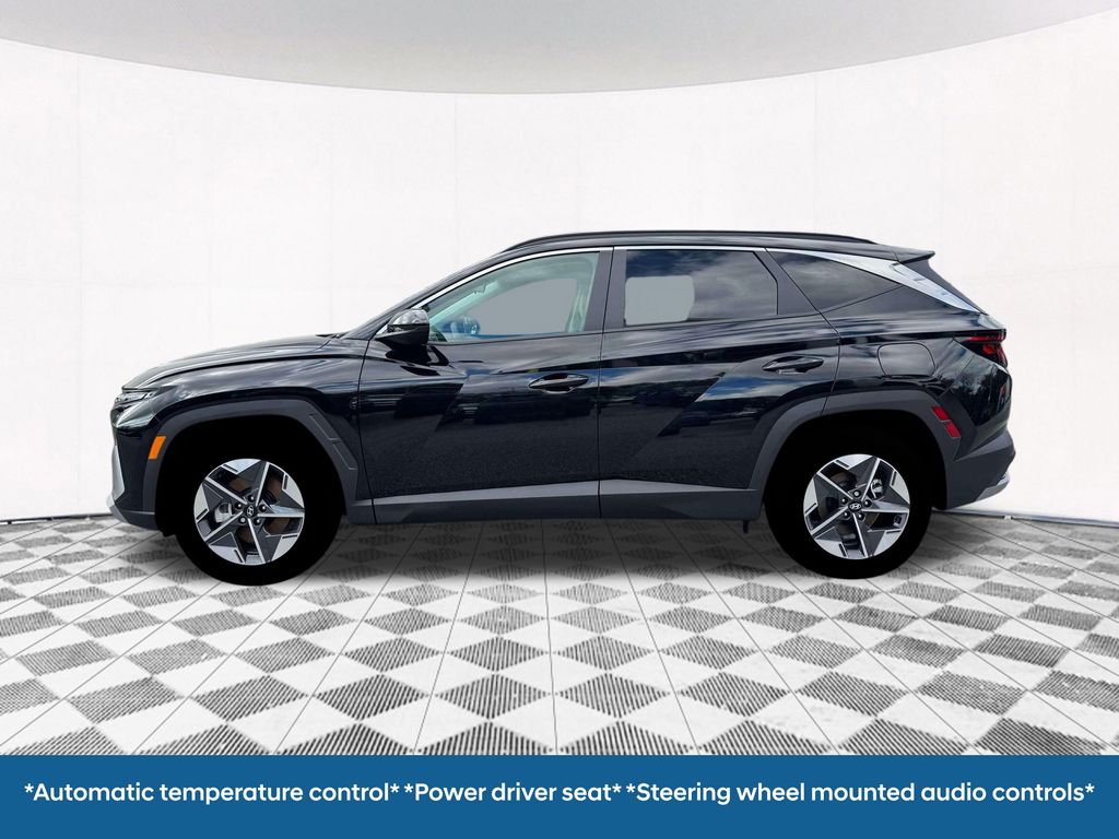 2025 Hyundai Tucson SEL photo 3