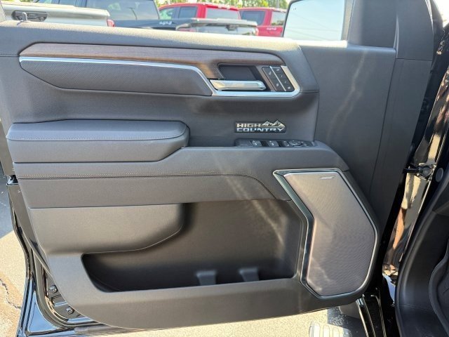2025 Chevrolet Silverado 1500 High Country photo 10