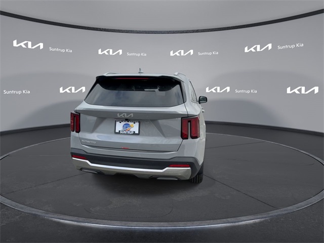 2025 Kia Sorento S photo 4