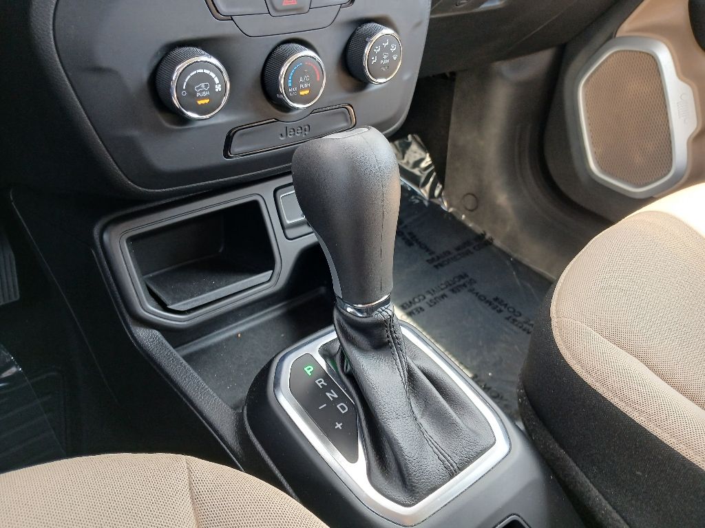 2019 Jeep Renegade Sport photo 17
