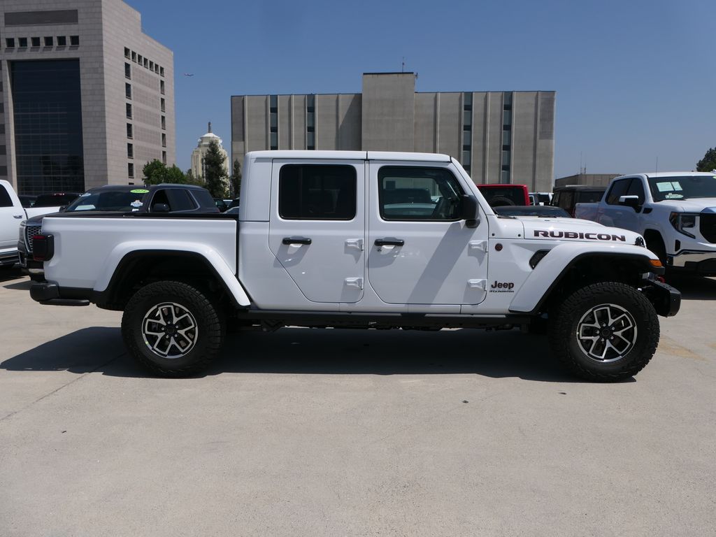 2025 Jeep Gladiator Rubicon photo 2